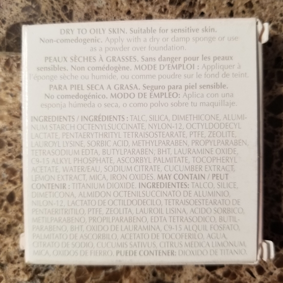 Ivory 104: Dual-Coverage Powder Foundation - Picture 3 of 4